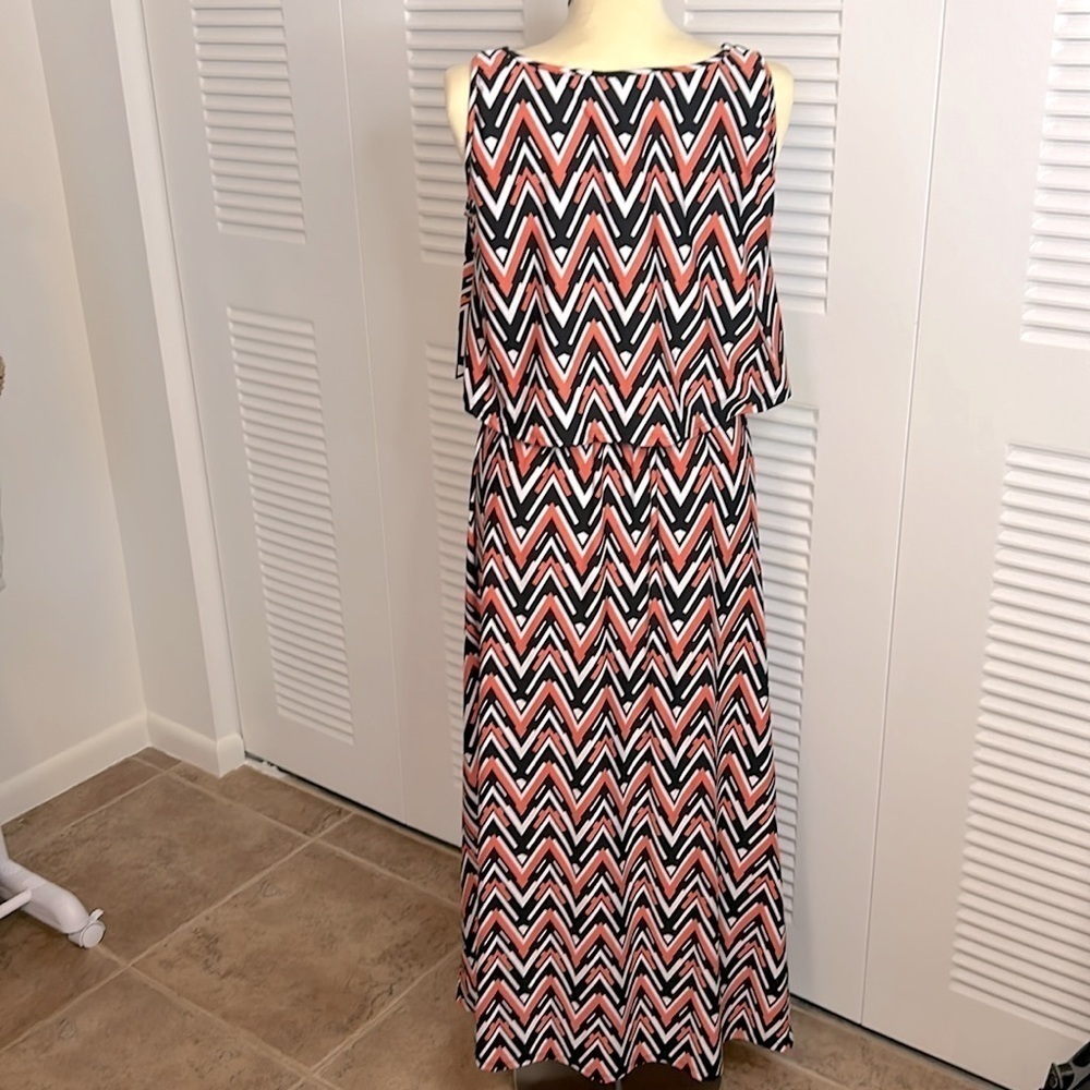 Robert Louis women long dress !! In good condition!! Size M - Picture 2 of 6